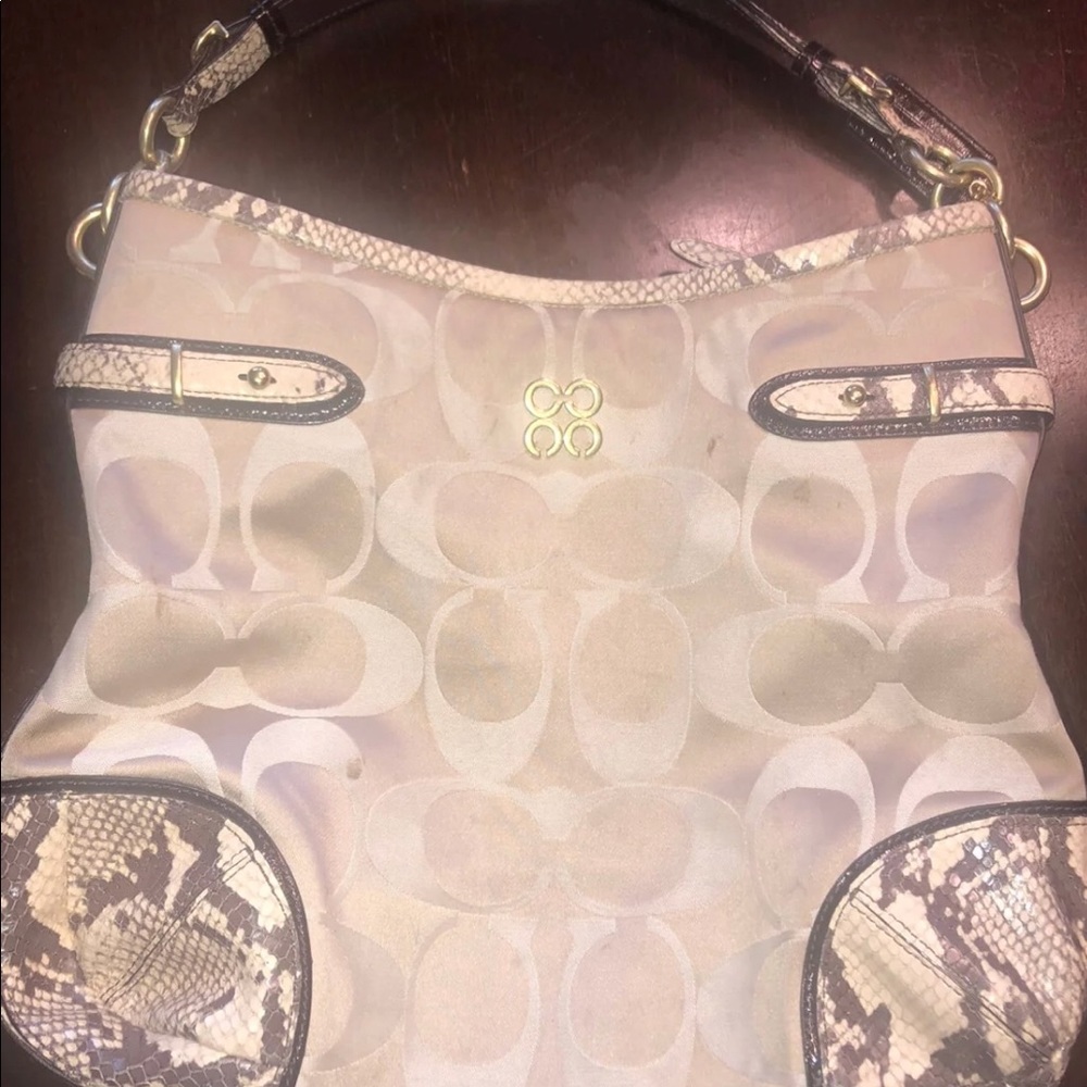 Coach purse and wristlet